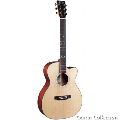 Martin 000CJr-10E | Road Series | Junior Acoustic-Electric Guitar | Solid Spruce Top, Sapele B&S | Fishman | Gig Bag