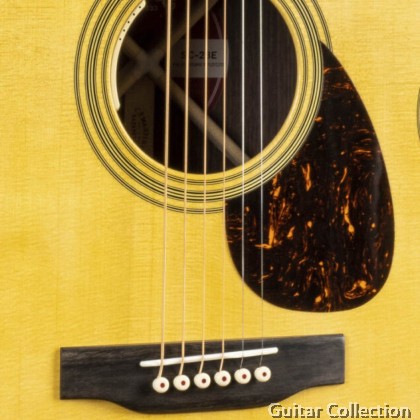 Martin SC-28E LR Baggs | Standard Series | Acoustic-Electric Guitar | Solid Spruce Top, Rosewood B&S | Case