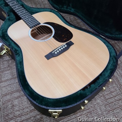 Martin 12C0094 Hardshell Case / Hardcase (Designed to Fit Dreadnought Junior / DJR Acoustic Guitars)